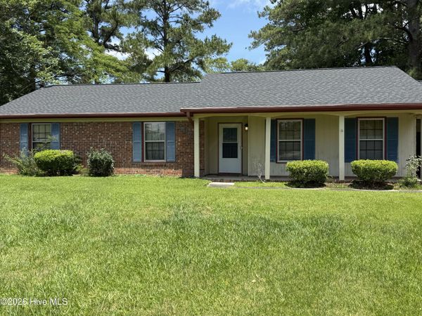 207 E Willowood Lane , Jacksonville, NC 28546
