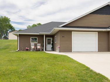 311 Tennessee Avenue, Adrian, MN 56110