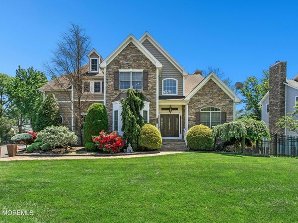 1 Hartman Court, Clark, NJ 07066