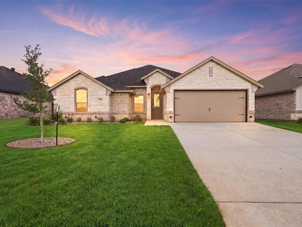 1366 Oleander Drive , Tolar, TX 76476