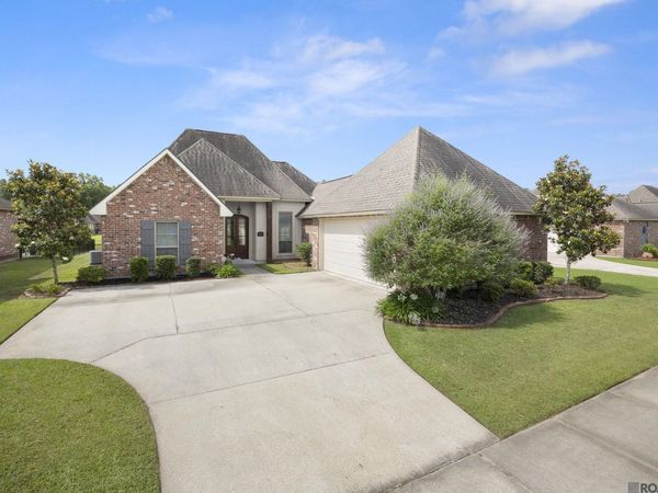 17000 Bentons Ferry Ave, Greenwell Springs, LA 70739
