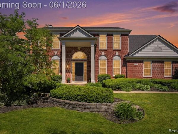48606 Greenwich Circle, CANTON, MI 48188