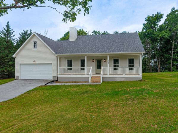 293 Peavine Way, Rock Spring, GA 30739