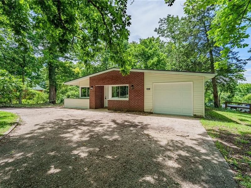 927 Oakland Drive, Beavercreek Township, OH 45434 Photo 2
