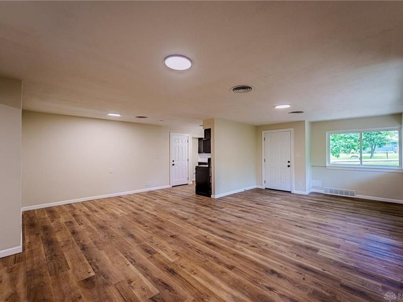 927 Oakland Drive, Beavercreek Township, OH 45434 Photo 9