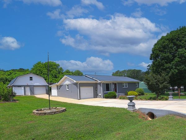 204 Homeward Ave, Winchester, TN 37398