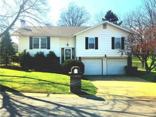 12 Spring Wood Drive , St Peters, MO 63376