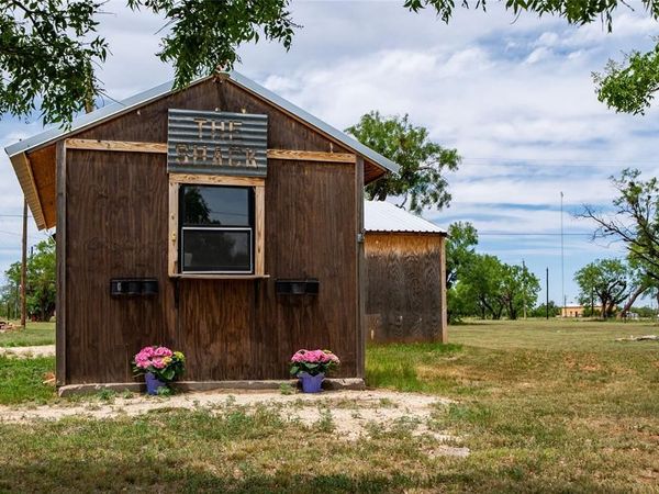 102 2nd Street , Trent, TX 79561