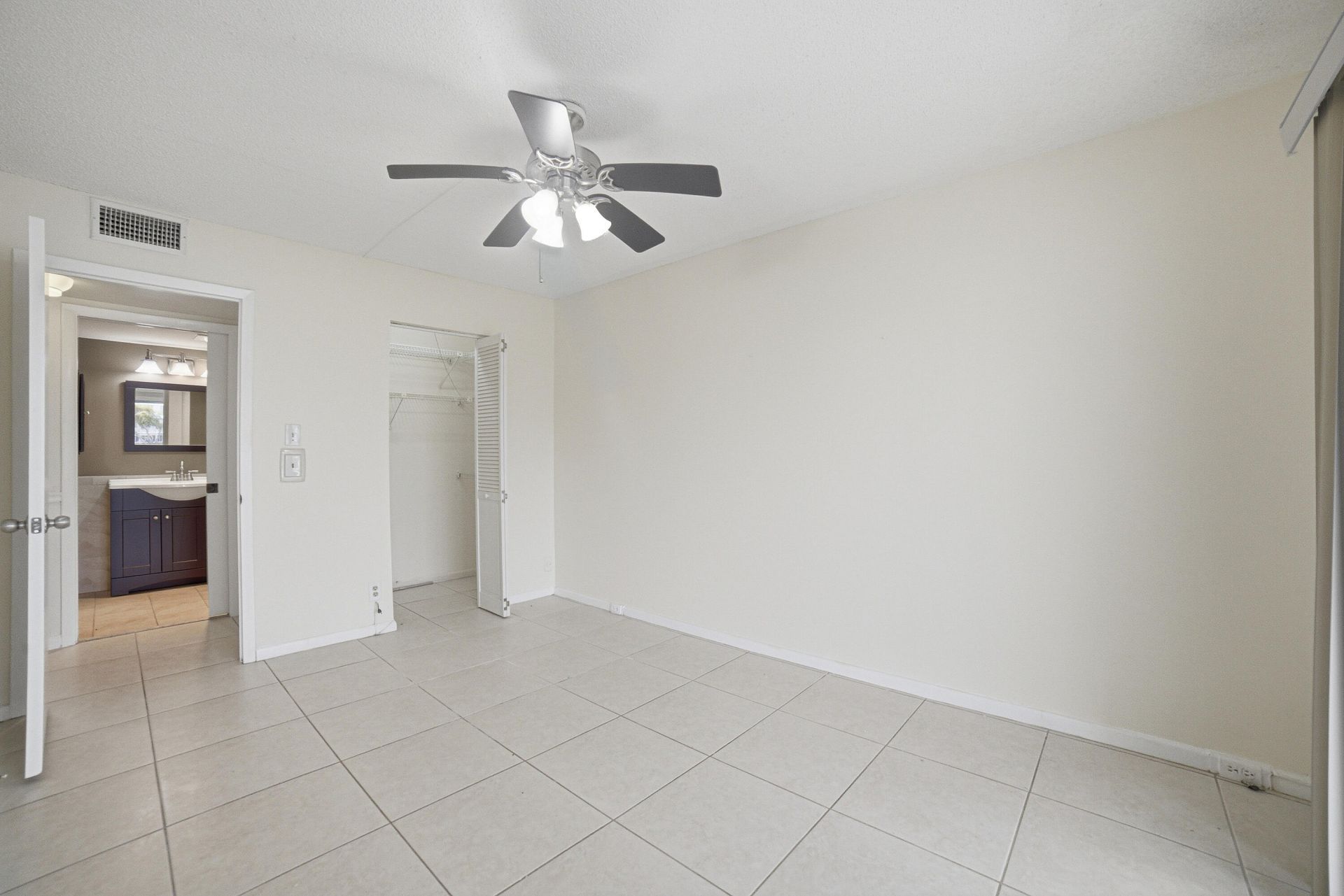 1025 Newcastle B, Unit 1025, Boca Raton, FL 33434 Photo