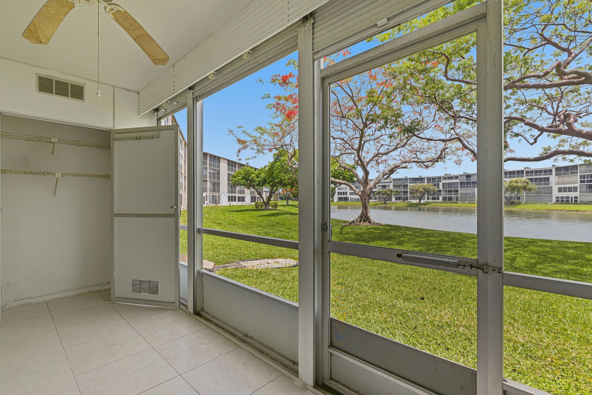 1025 Newcastle B, Unit 1025, Boca Raton, FL 33434 Photo