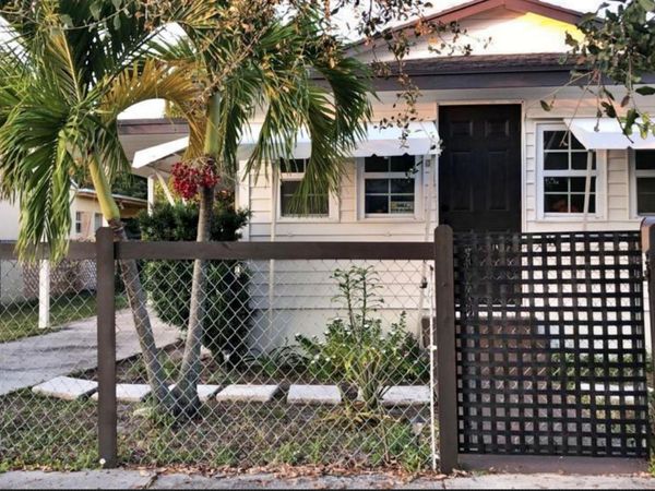 1115 Grant Street, West Palm Beach, FL 33407