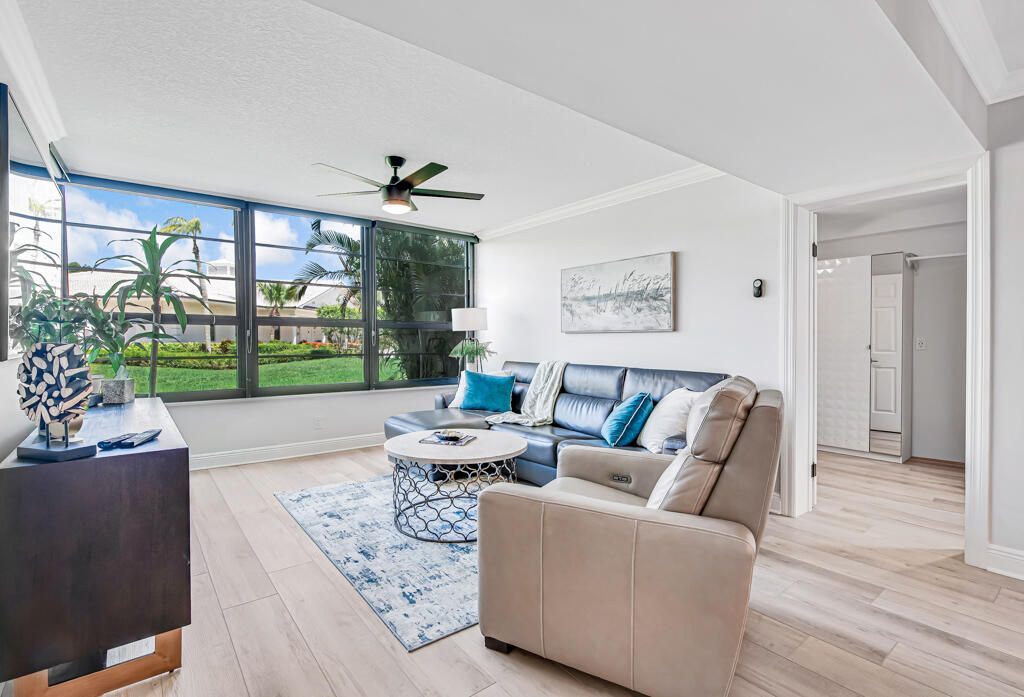 3710 Whitehall Drive, Unit 105, West Palm Beach, FL 33401 Photo