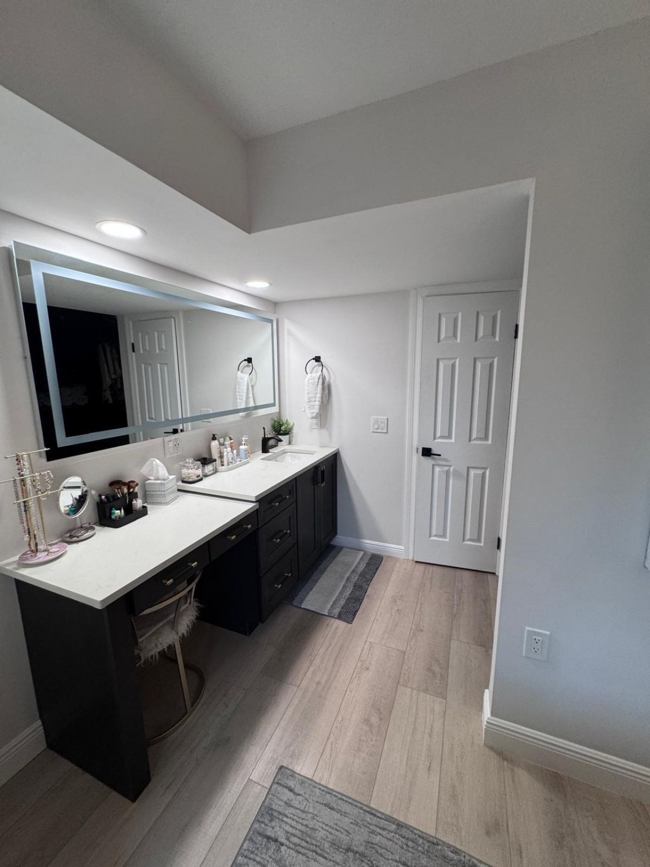 3710 Whitehall Drive, Unit 105, West Palm Beach, FL 33401 Photo