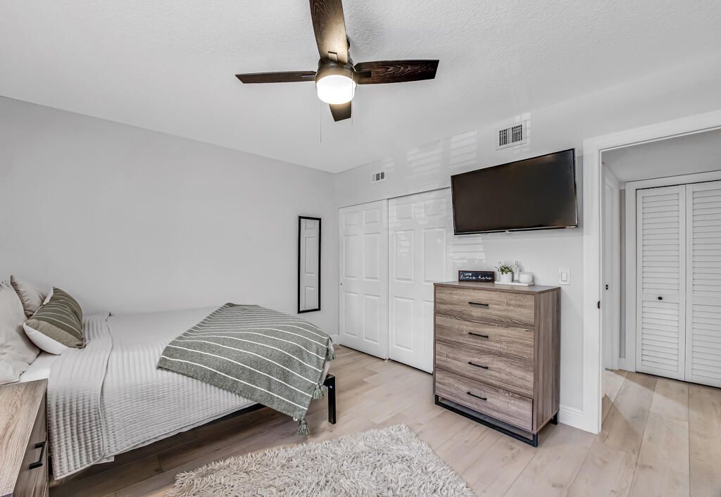 3710 Whitehall Drive, Unit 105, West Palm Beach, FL 33401 Photo