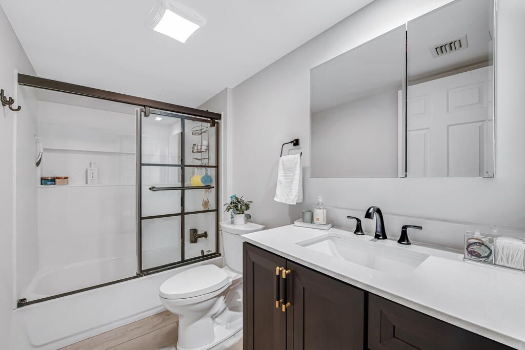 3710 Whitehall Drive, Unit 105, West Palm Beach, FL 33401 Photo