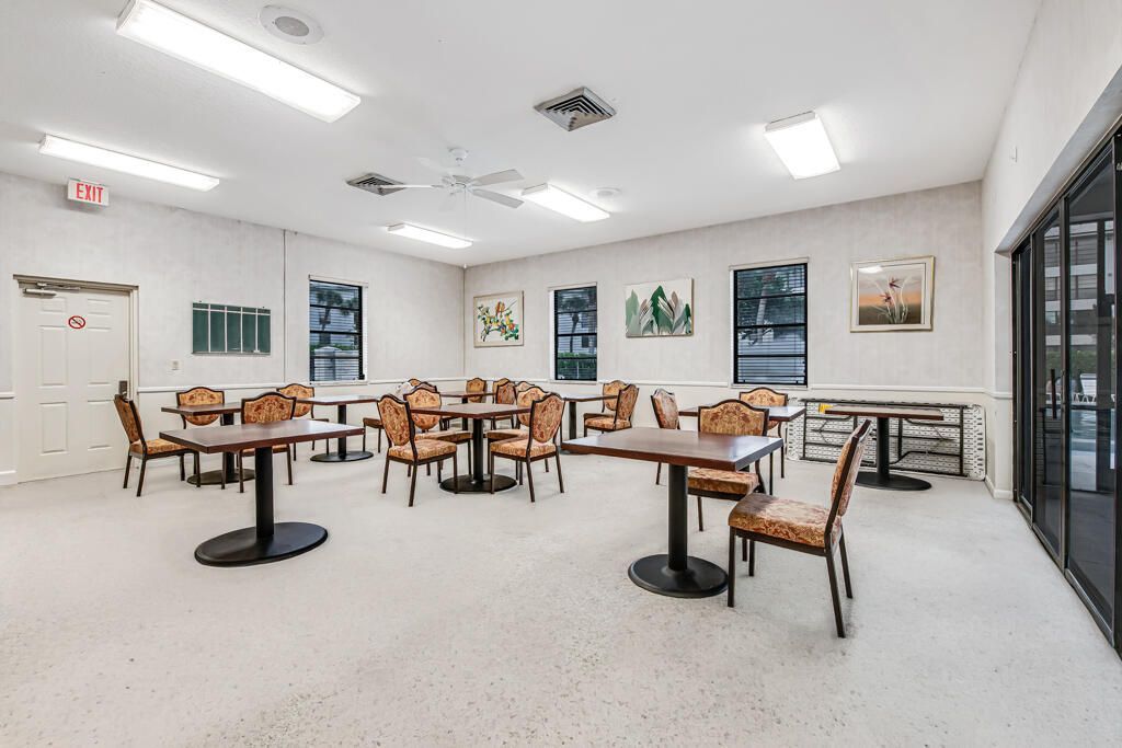 3710 Whitehall Drive, Unit 105, West Palm Beach, FL 33401 Photo