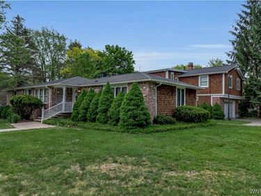 8165 Miles Road, Clarence, NY 14051
