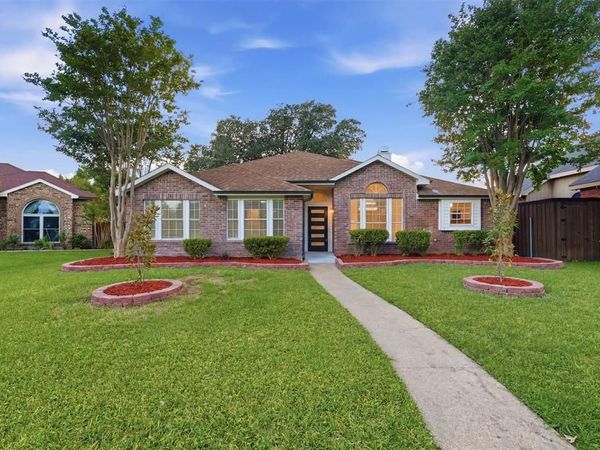 7034 Lo Chalmers Lane , Garland, TX 75043