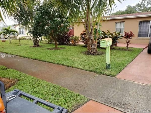 1420 N 70th Avenue, Hollywood, FL 33024