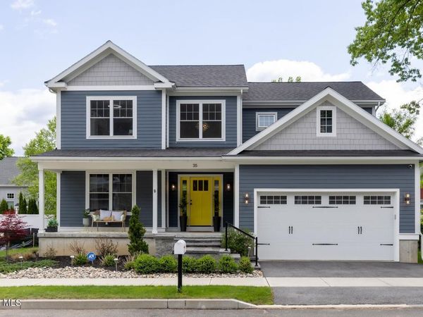 35 Chloes Way, Saratoga Springs, NY 12866