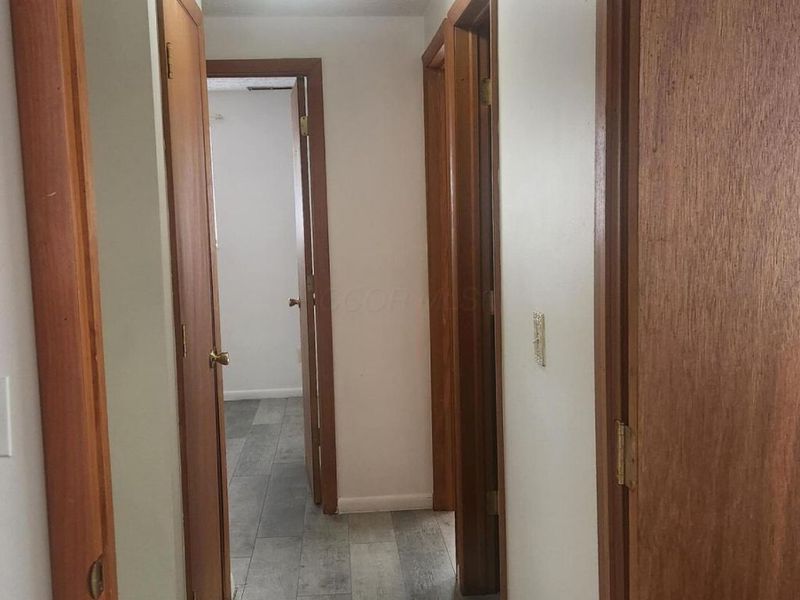 3812 Charbonnett Court, Unit 4E, Columbus, OH 43232 Photo 16