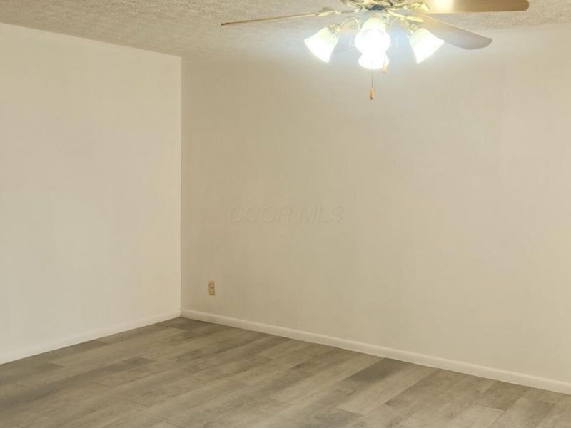 3812 Charbonnett Court, Unit 4E, Columbus, OH 43232 Photo 9