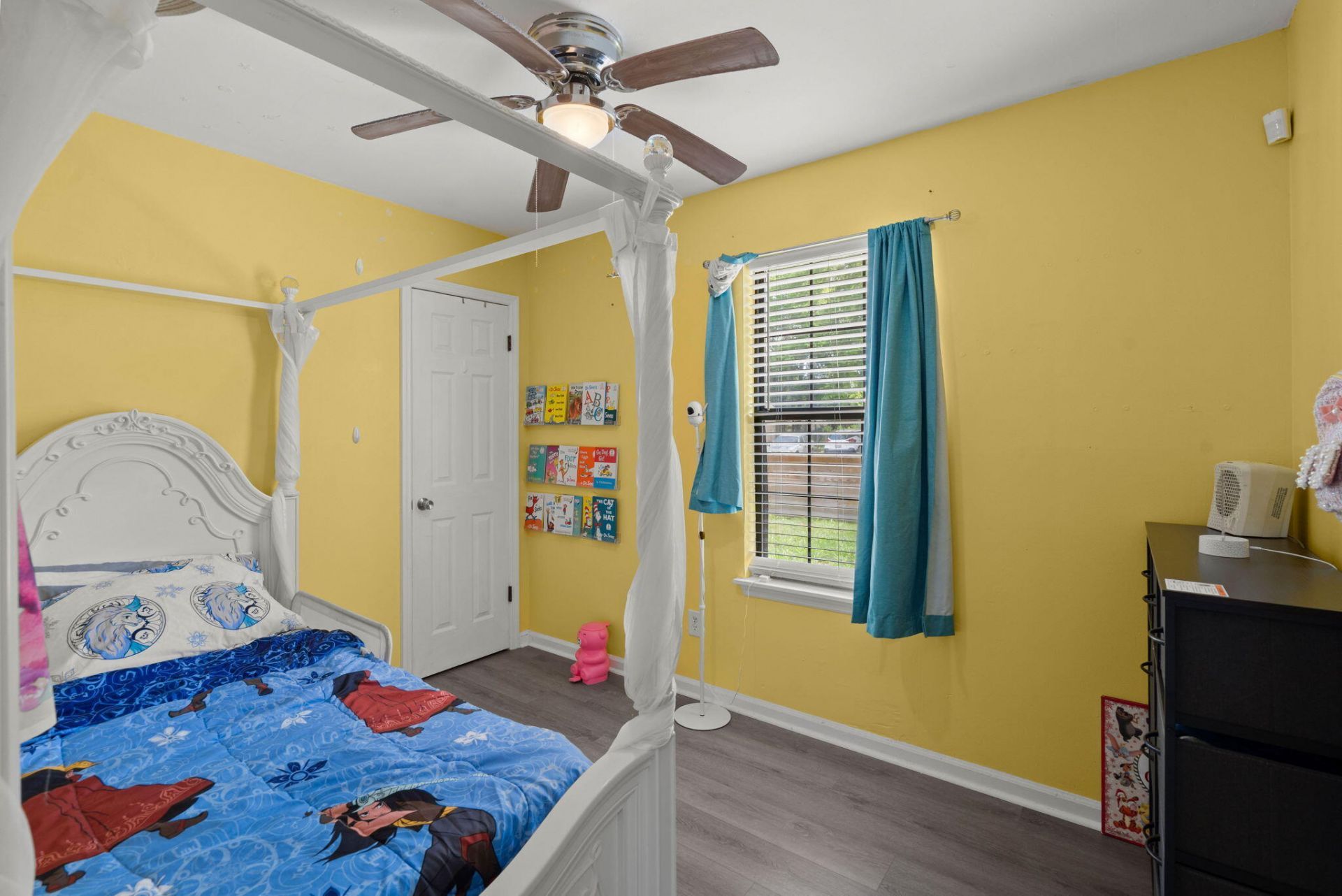 313 Dorchester Manor Boulevard Photo 20