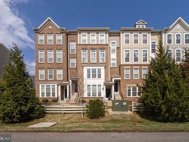 43491 TOWN GATE SQUARE , CHANTILLY, VA 20152