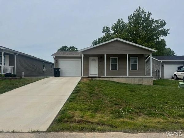 479 Southview Drive , Jackson, MO 63755