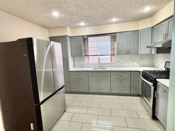1827 ARNOLD STREET, PHILADELPHIA, PA 19152
