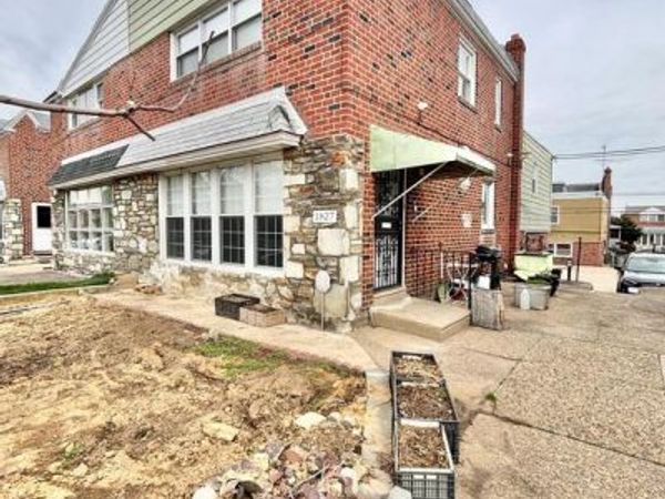 1827 ARNOLD STREET, PHILADELPHIA, PA 19152