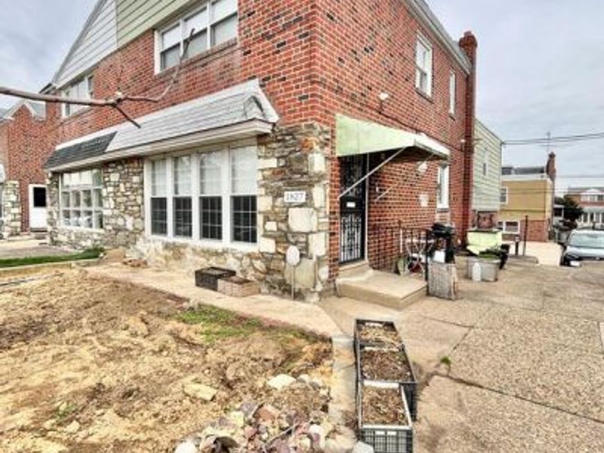 1827 Arnold Street, Philadelphia, PA 19152 Main Photo