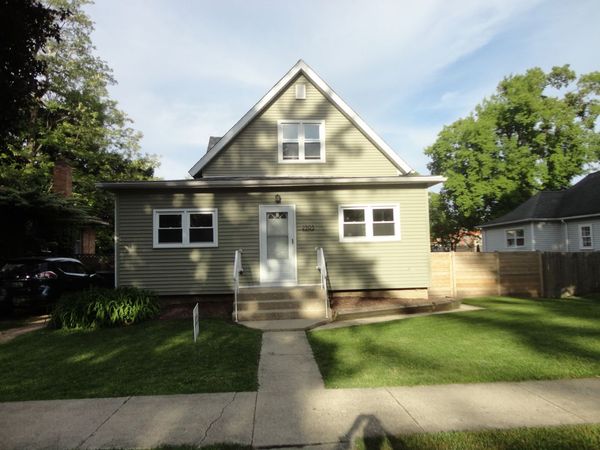 2305 Elisha Avenue , Zion, IL 60099