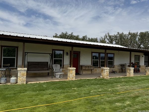 1812 UNIT B Cr 240, Rocksprings, TX 78880