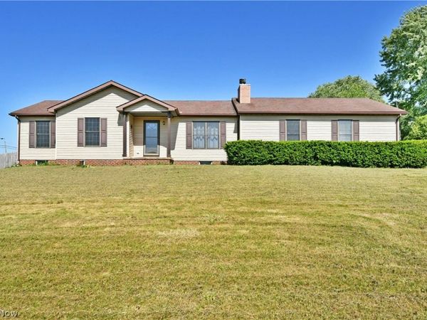 6525 Duck Creek Road , Berlin Center, OH 44401