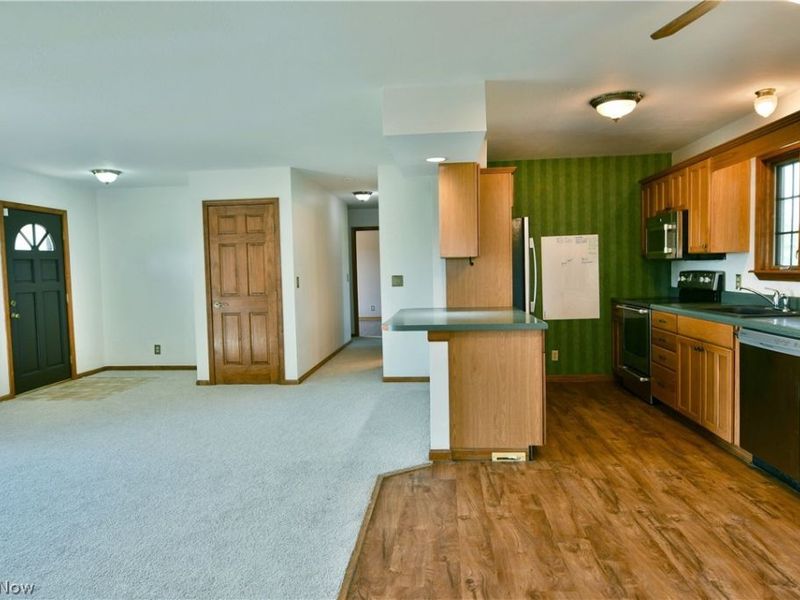 6525 Duck Creek Road, Berlin Center, OH 44401 Photo 11