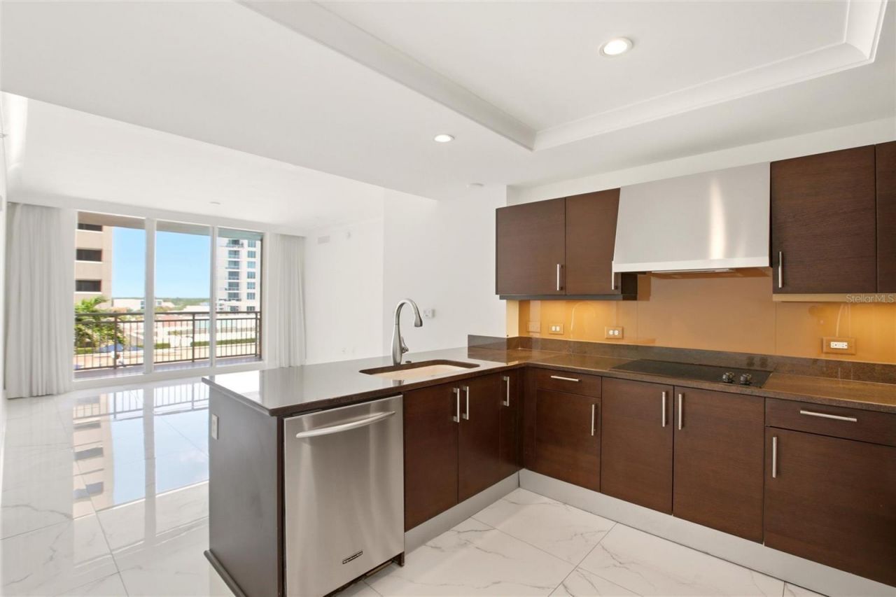 1350 Main Street , Unit 707, Sarasota, FL 34236 Photo