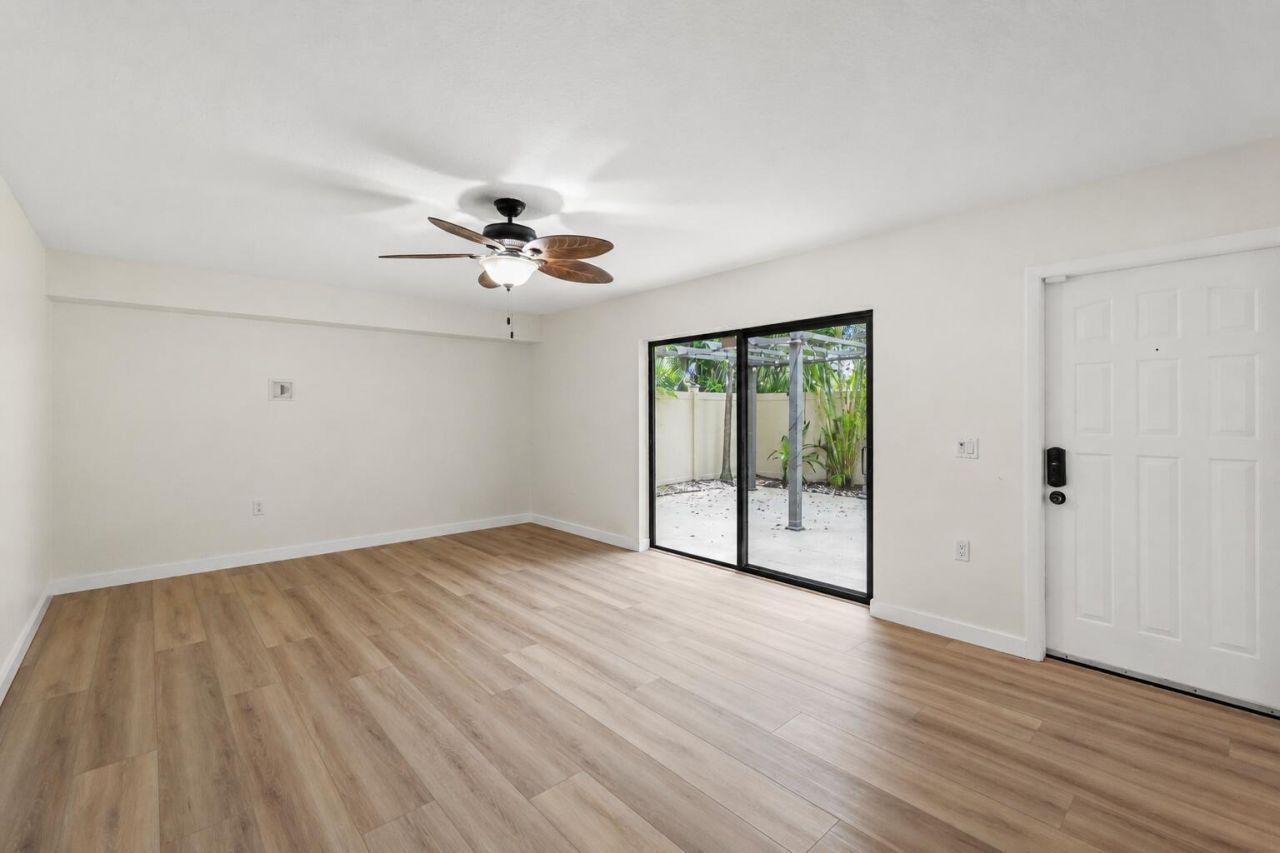 6906 69th Way, West Palm Beach, FL 33407 Photo