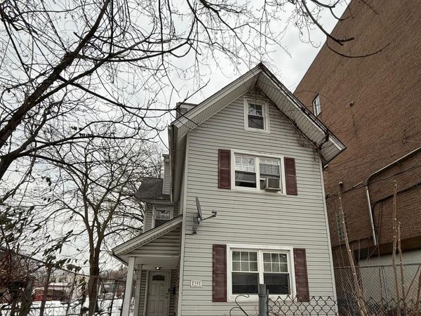 39 Maple Avenue , Staten Island, NY 10302