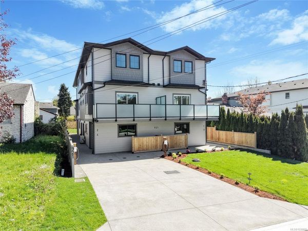 921 Dale St , Unit #4, Saanich, BC V8X 2V9