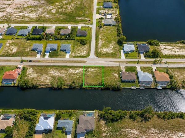 2941 DIPLOMAT , CAPE CORAL, FL 33993