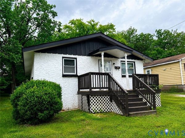 1120 McKenzie Street , Petersburg, VA 23803