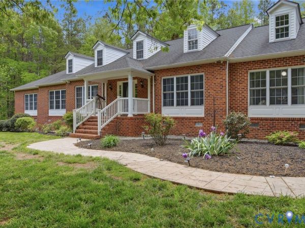 13236 Lea Anna Lane , Hanover, VA 23102