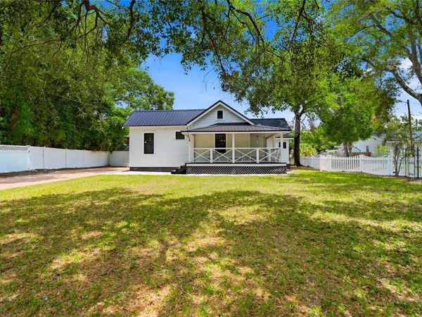 5602 N OLA AVENUE , TAMPA, FL 33604