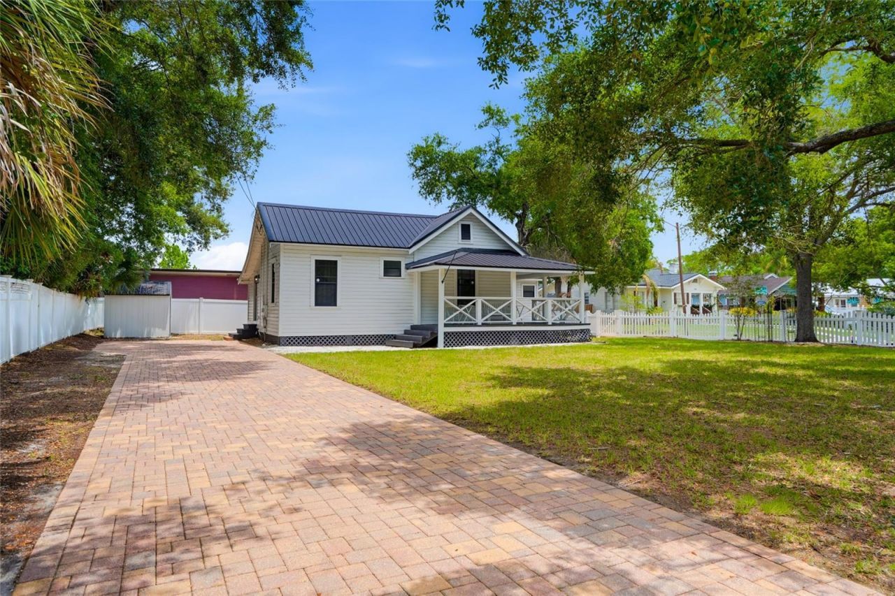 5602 N Ola Avenue , Tampa, FL 33604 Photo