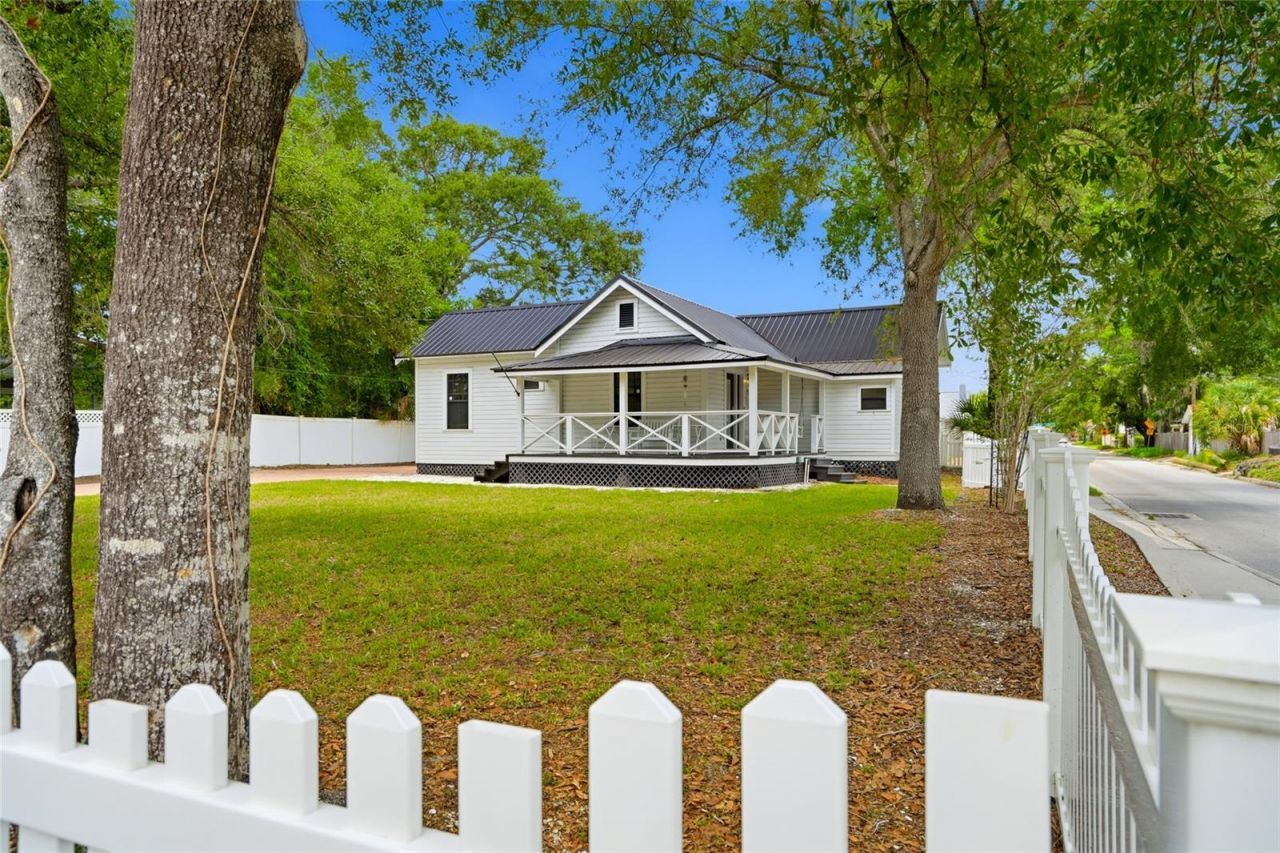 5602 N Ola Avenue , Tampa, FL 33604 Photo