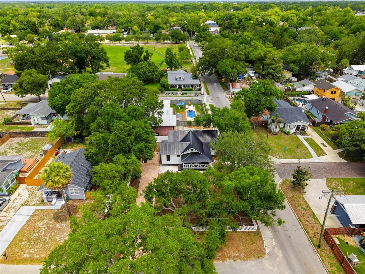5602 N Ola Avenue , Tampa, FL 33604 Photo