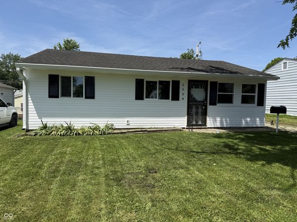 2558 Saint Paul Street , Indianapolis, IN 46203