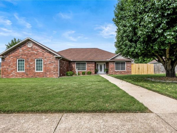 955 Todd Circle , Pea Ridge, AR 72751