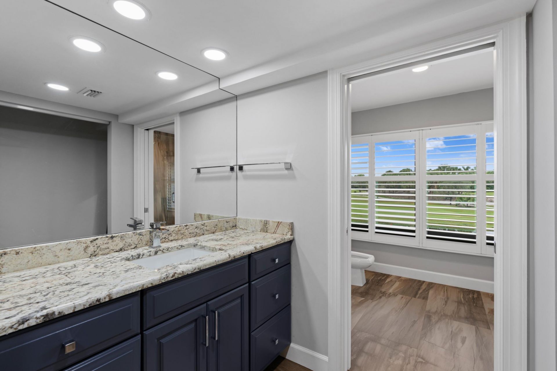 2435 Presidential Way, Unit G, West Palm Beach, FL 33401 Photo